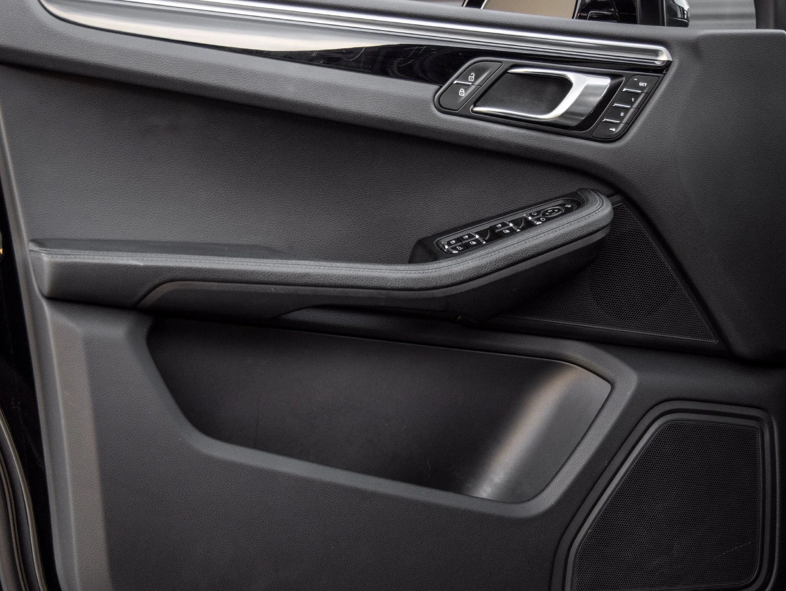 2023 Porsche Macan (95B), 19/20