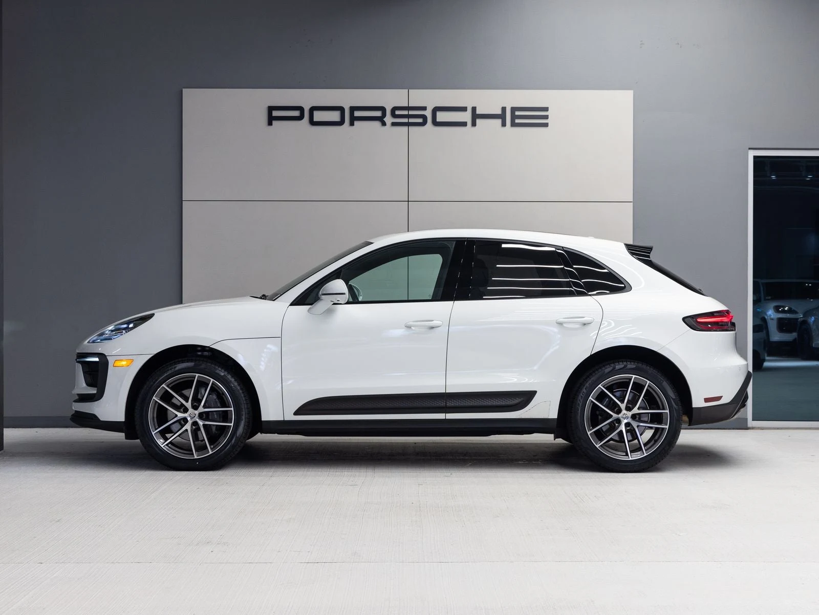 2023 Porsche Macan (95B), 2/20