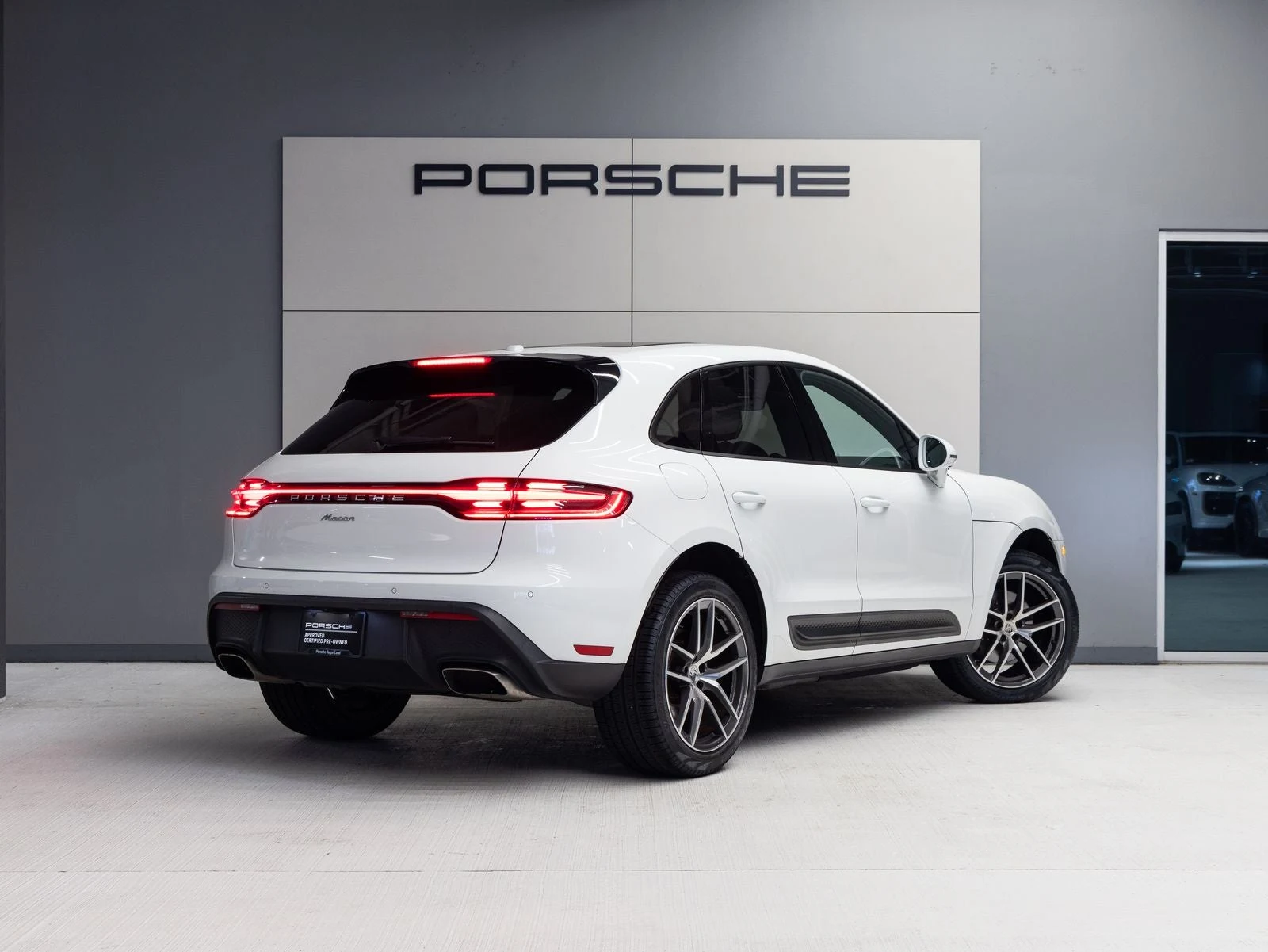 2023 Porsche Macan (95B), 7/20