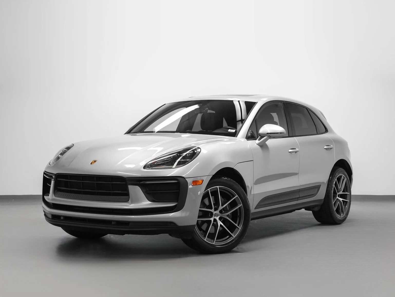 Porsche Macan (95B) · Dolomite Silver Metallic · Indigo Auto Group