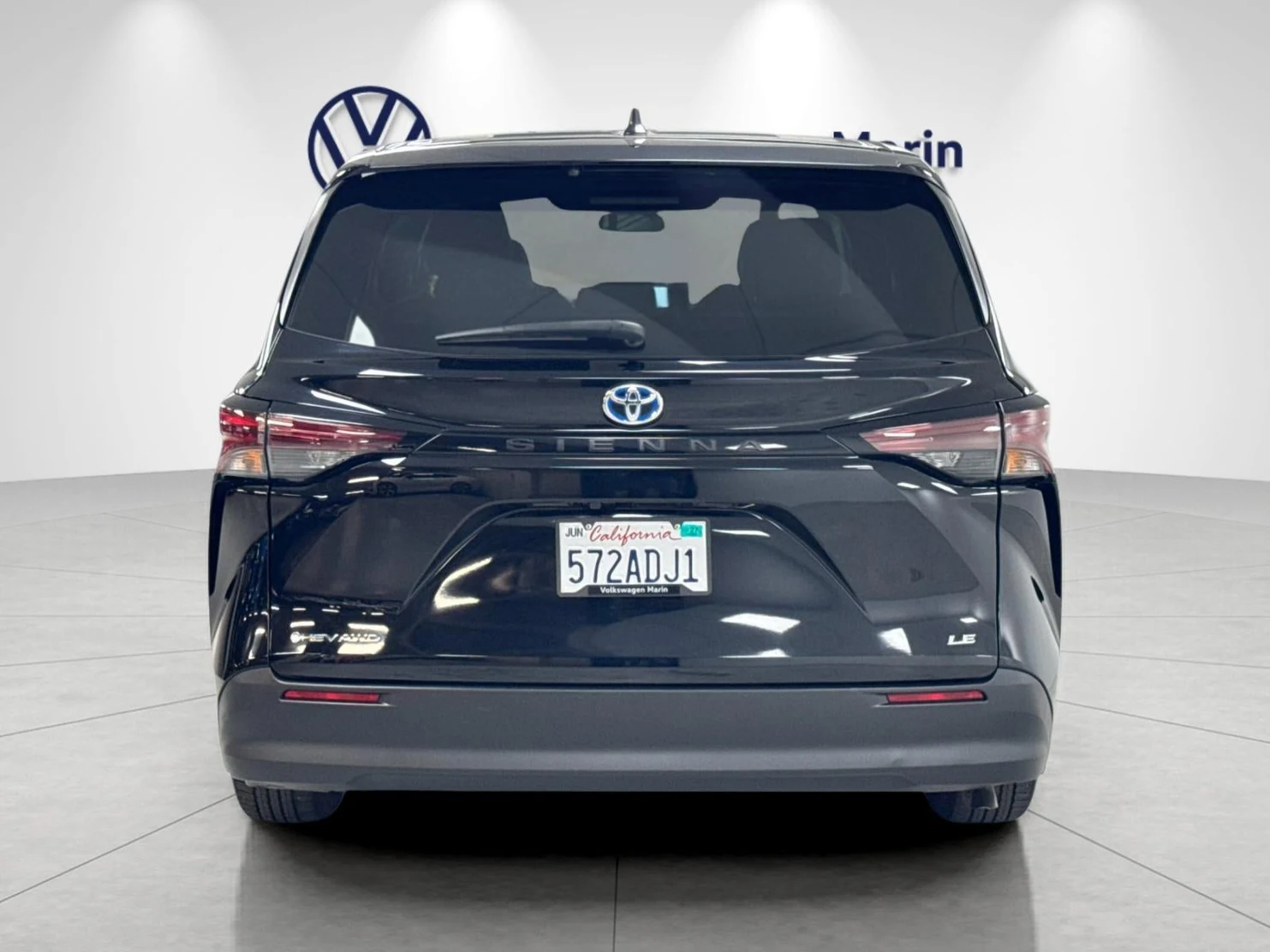 2025 Toyota Sienna LE Eight-Passenger (4th Generation), 4/20