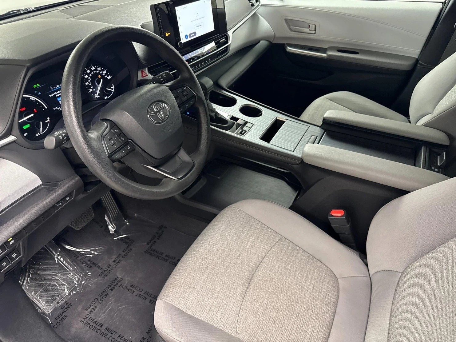 2025 Toyota Sienna LE Eight-Passenger (4th Generation), 9/20