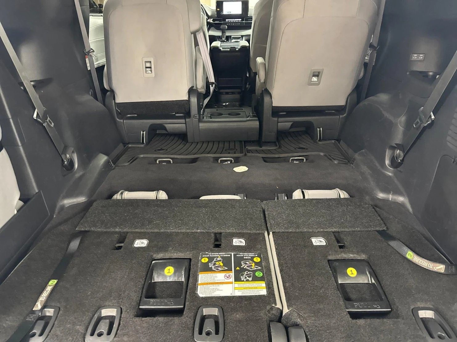 2025 Toyota Sienna LE Eight-Passenger (4th Generation), 15/20