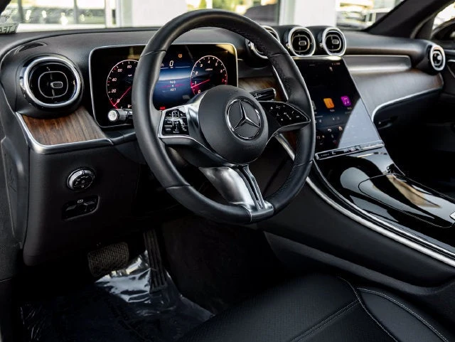 2026 Mercedes-Benz GLC 300 4MATIC (X254), 17/20