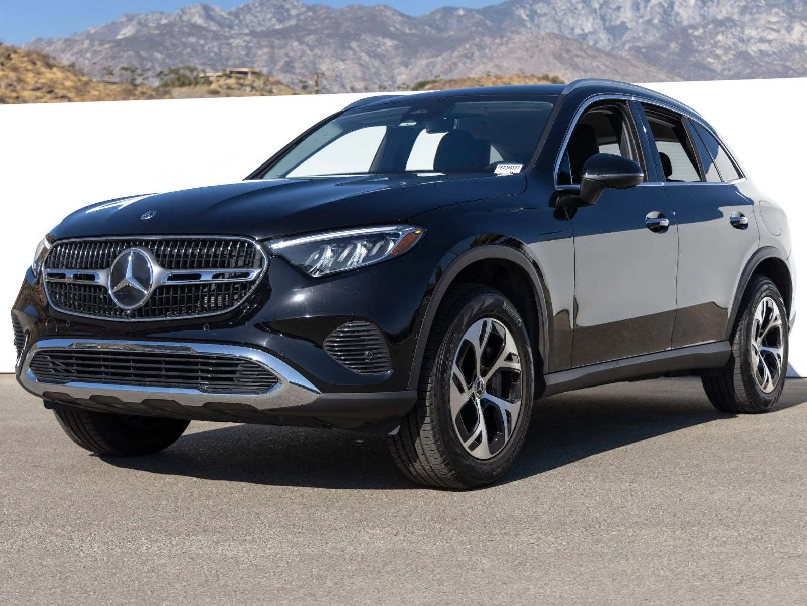 2025 Mercedes-Benz GLC 350e 4MATIC (X254), 2/20