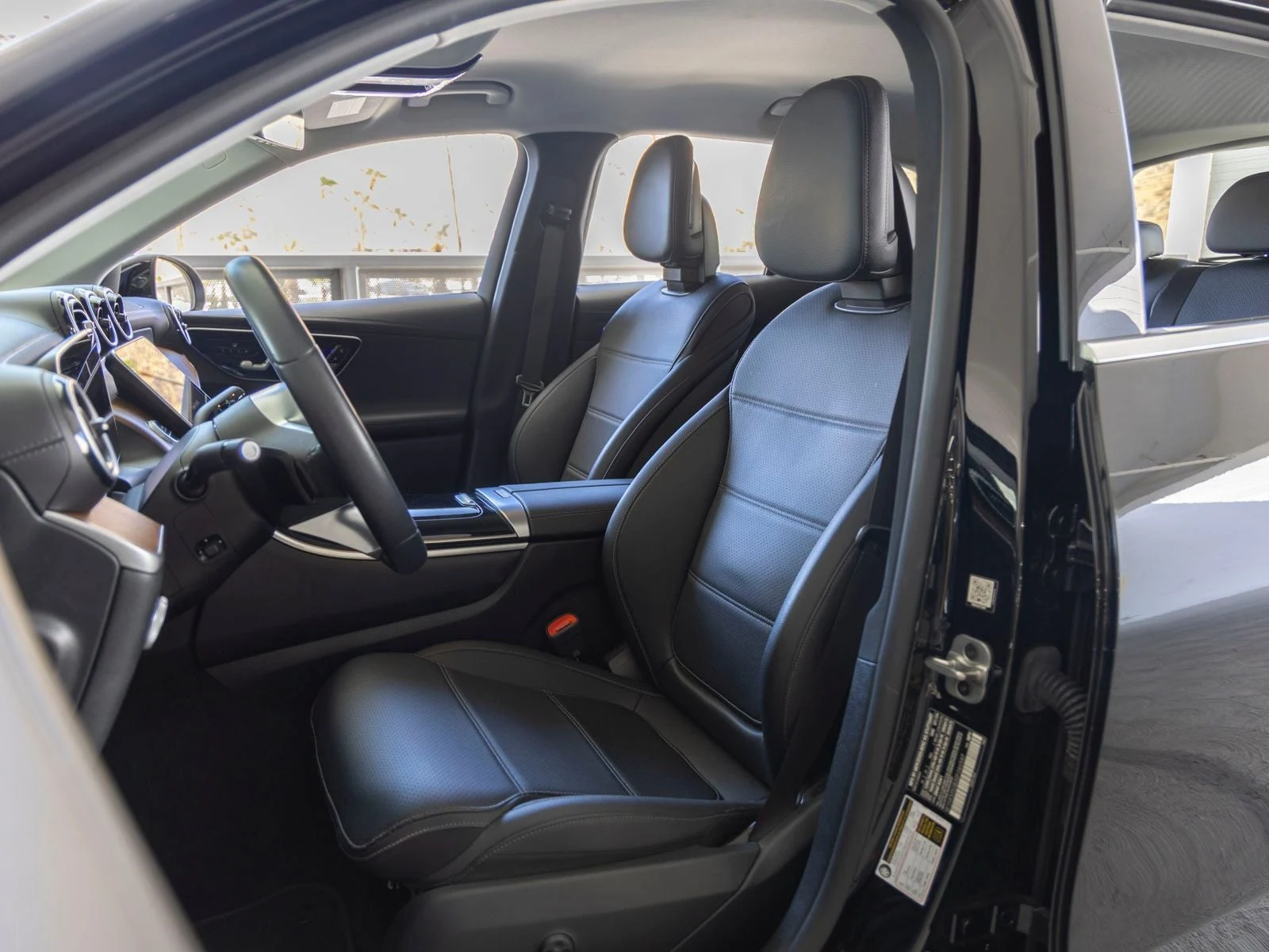 2025 Mercedes-Benz GLC 350e 4MATIC (X254), 10/20