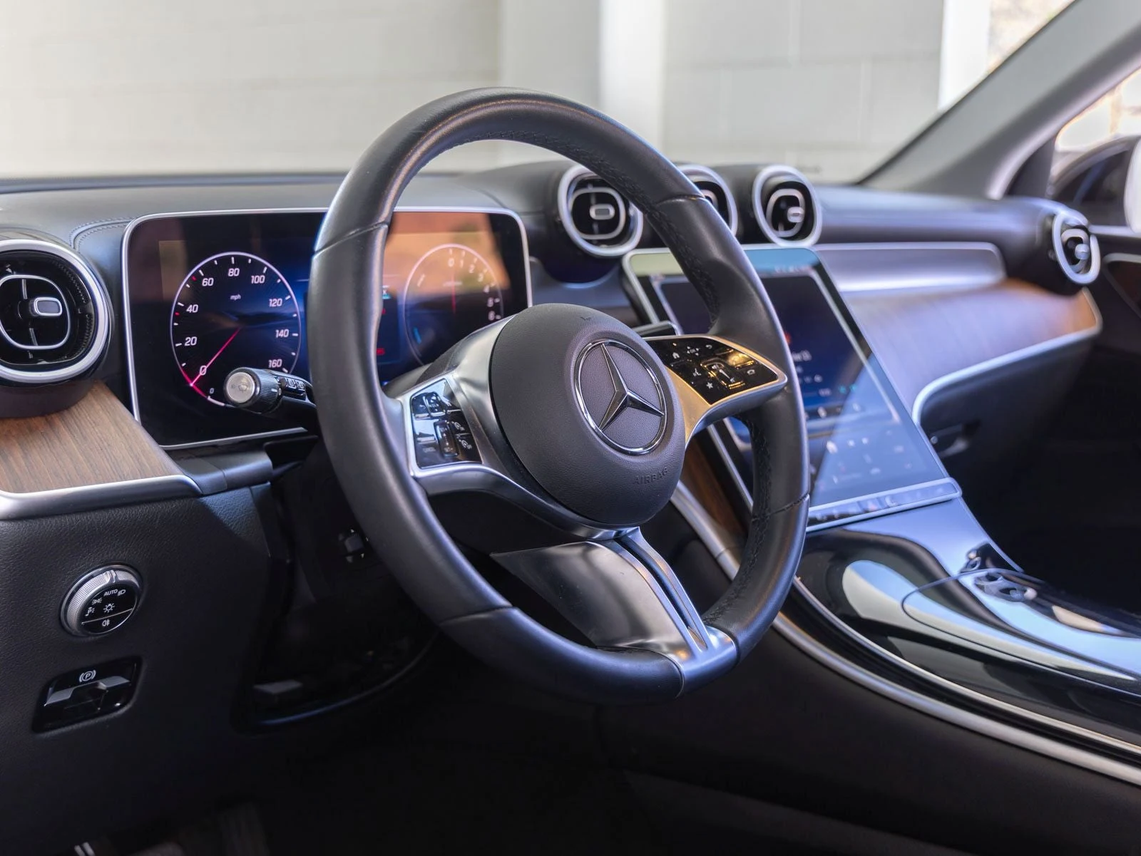 2025 Mercedes-Benz GLC 350e 4MATIC (X254), 12/20