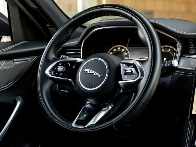 2025 Jaguar F-Pace P250 R-Dynamic S, 20/20