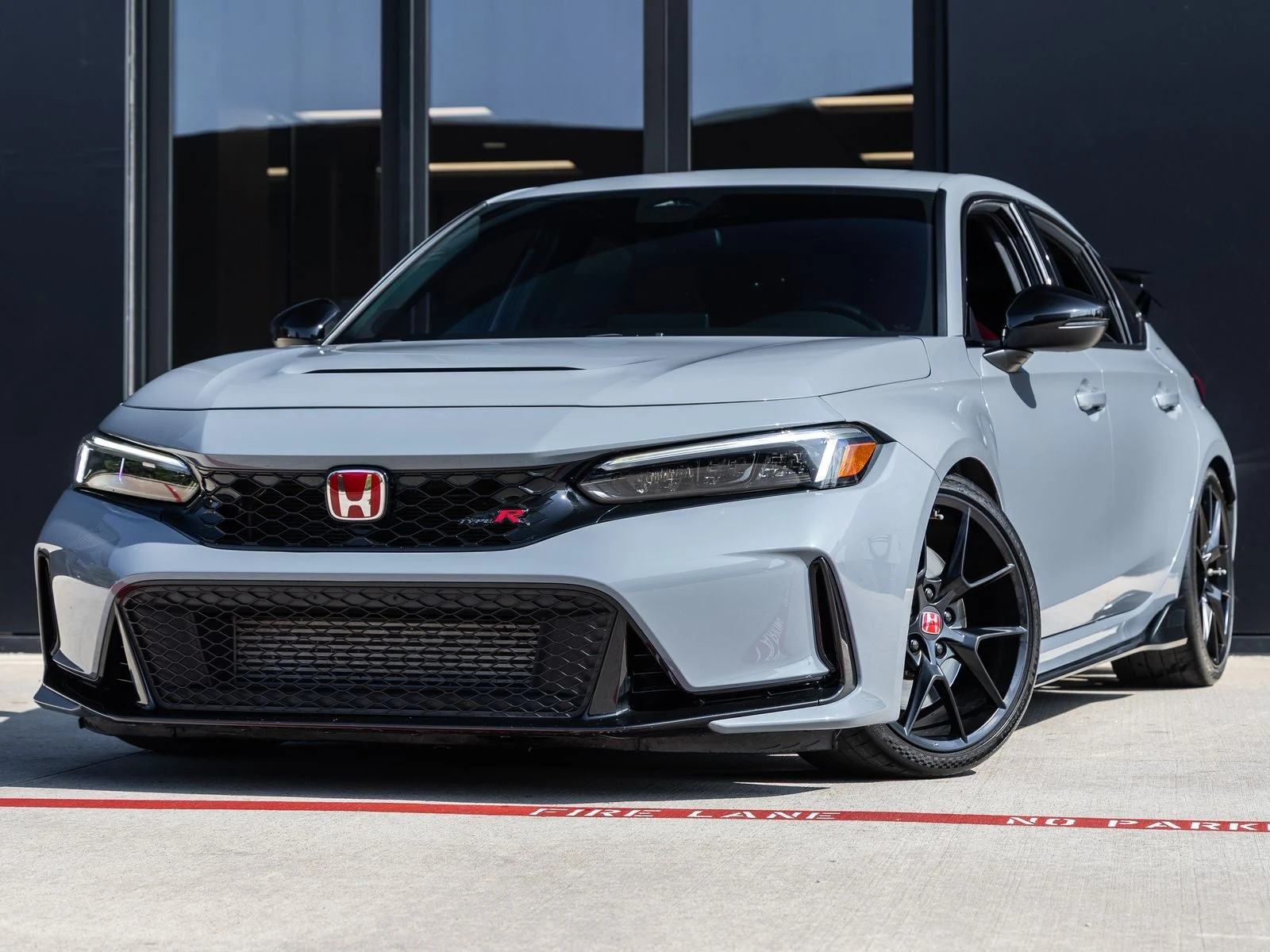 Honda Civic Type R (FL5) · Sonic Gray Pearl · Indigo Auto Group