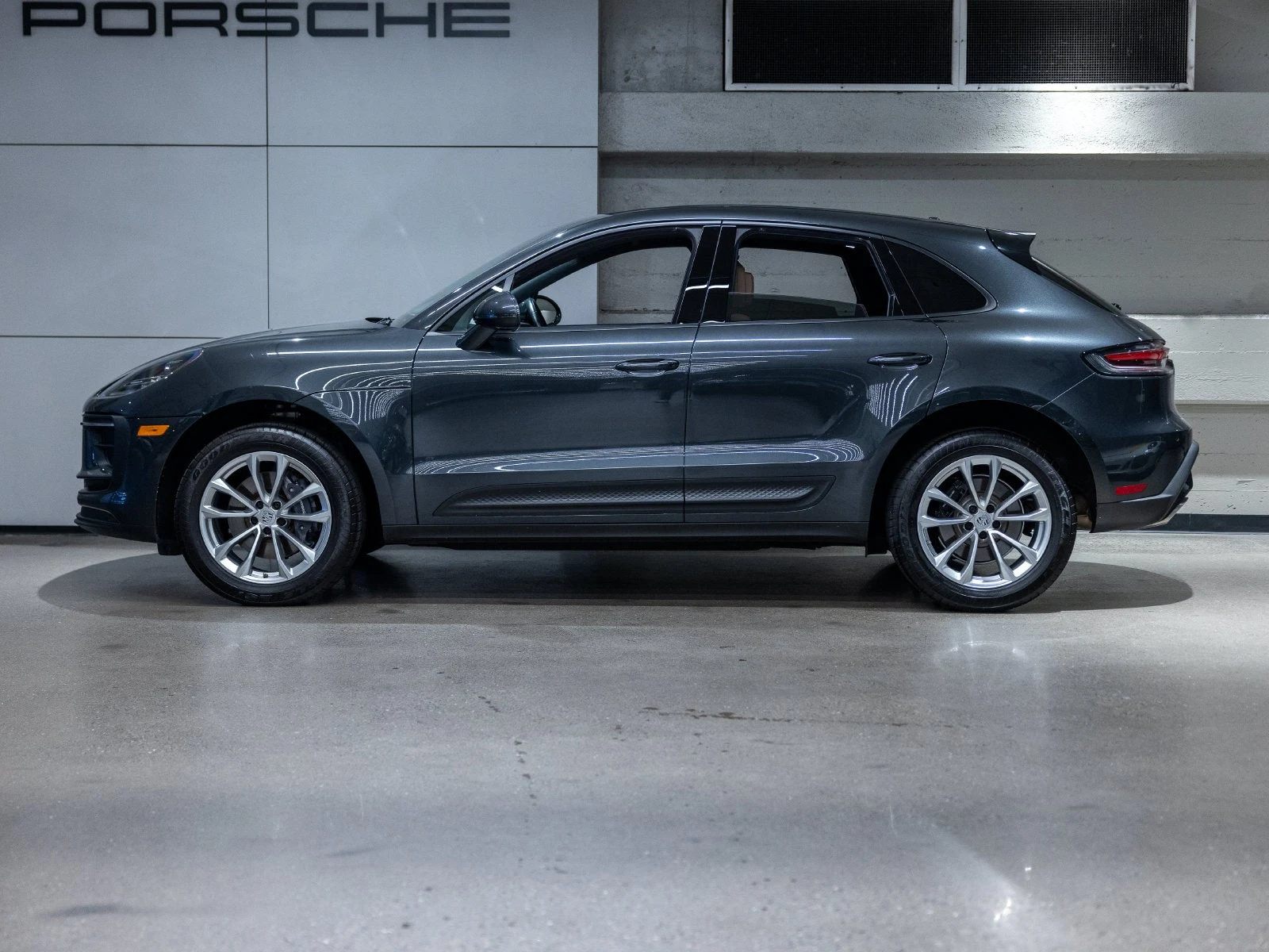 2023 Porsche Macan (95B), 2/20