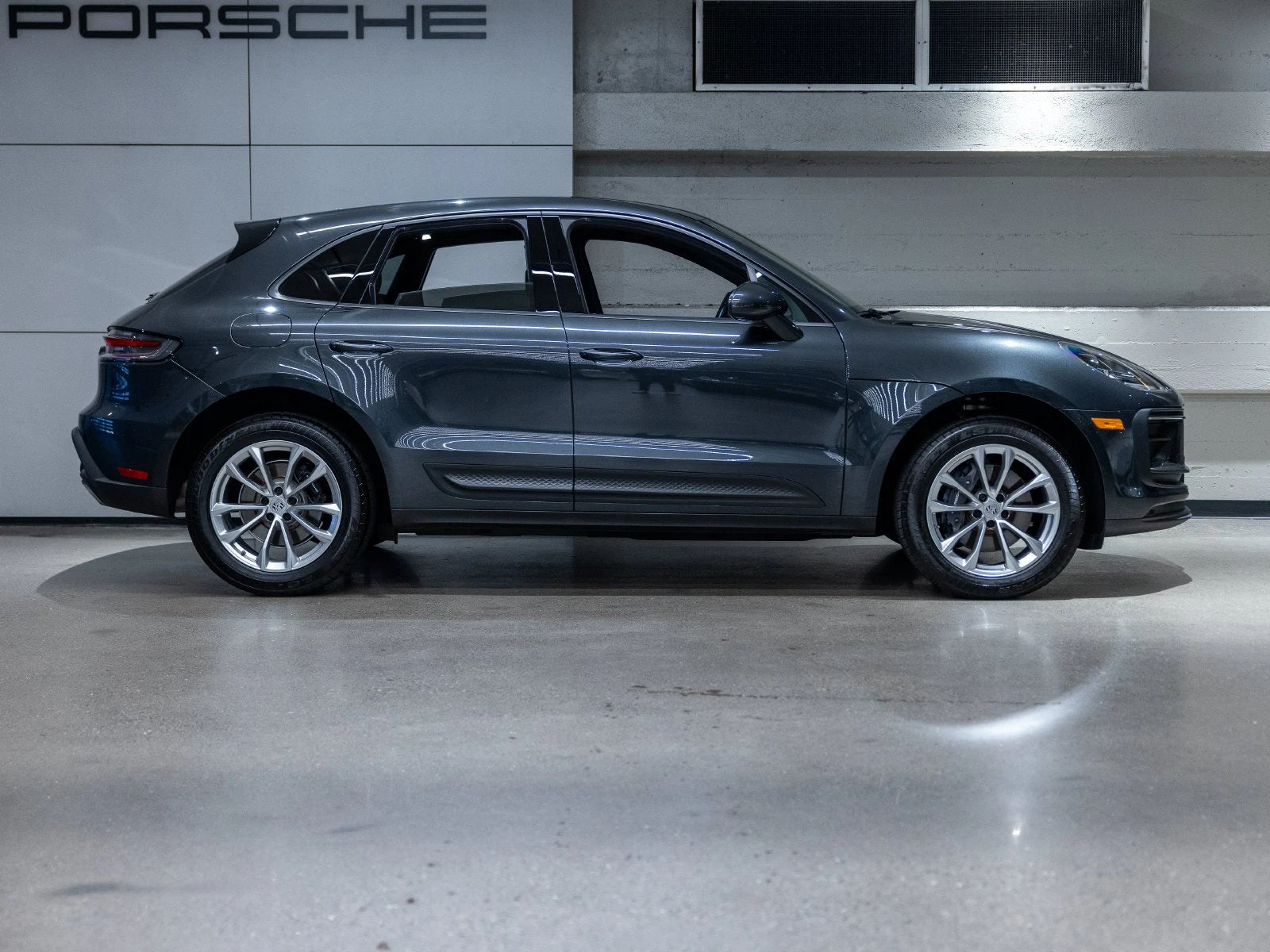 2023 Porsche Macan (95B), 9/20
