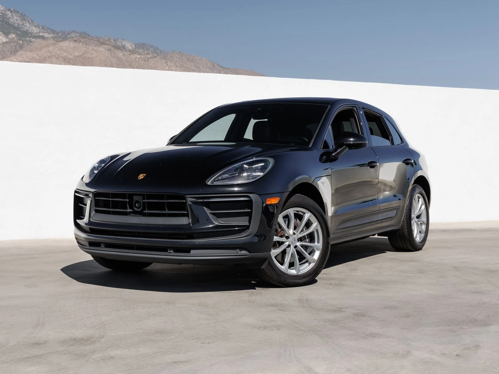 Porsche Macan (95B) · black · Indigo Auto Group