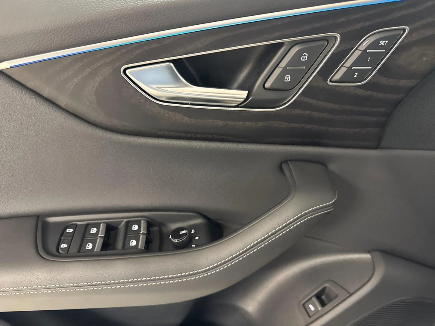 2023 Audi Q8 Premium Plus (4M), 10/20
