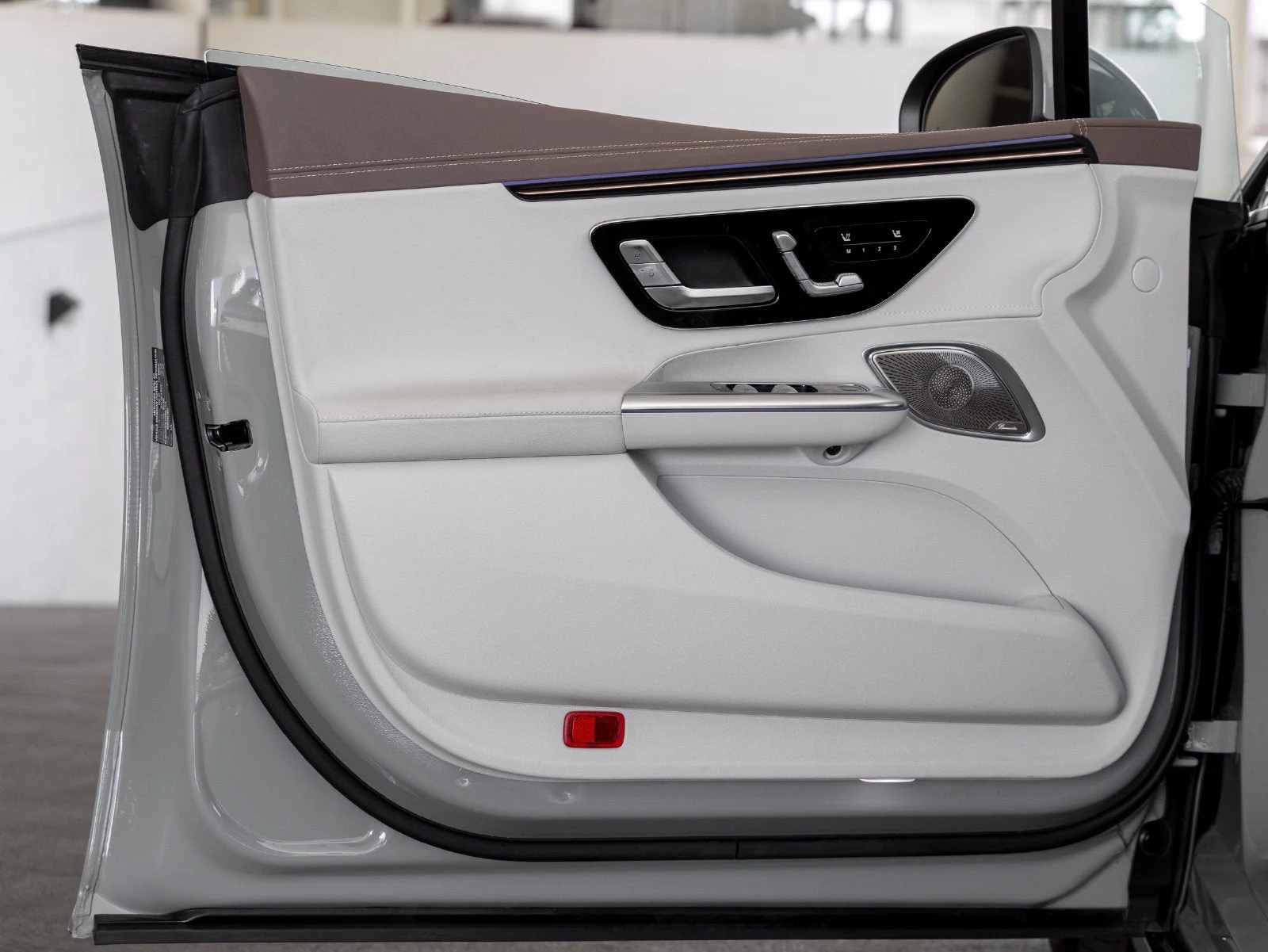 2024 Mercedes-Benz EQE 350+ Sedan (V295), 9/20