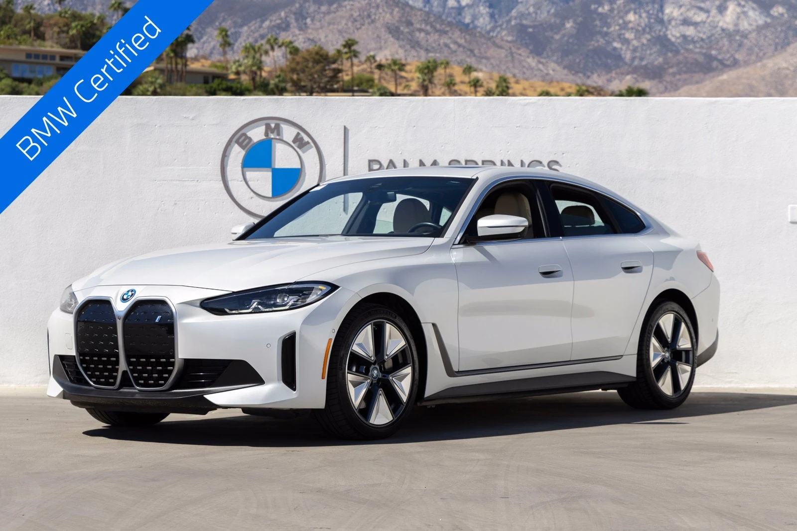 BMW i4 eDrive40 (G26) · Mineral White Metallic · Indigo Auto Group