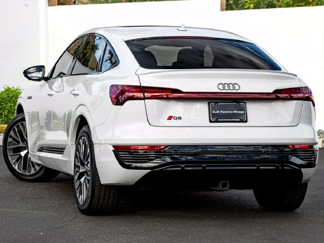 2024 Audi Q8 Sportback e-tron Prestige S line, 10/20
