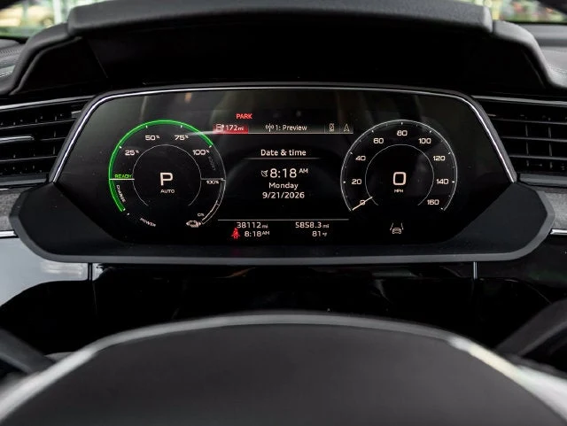 2024 Audi Q8 Sportback e-tron Prestige S line, 19/20