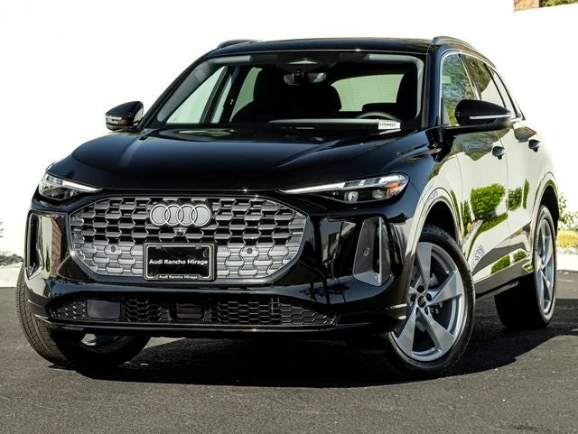 Audi Q5 Premium Plus (GU) · Mythos Black Metallic · Indigo Auto Group