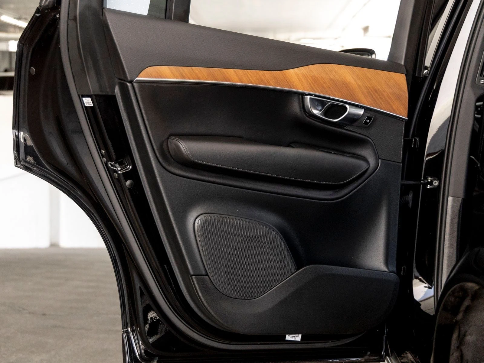 2025 Volvo XC90 B6 Plus Seven-Seater, 18/20