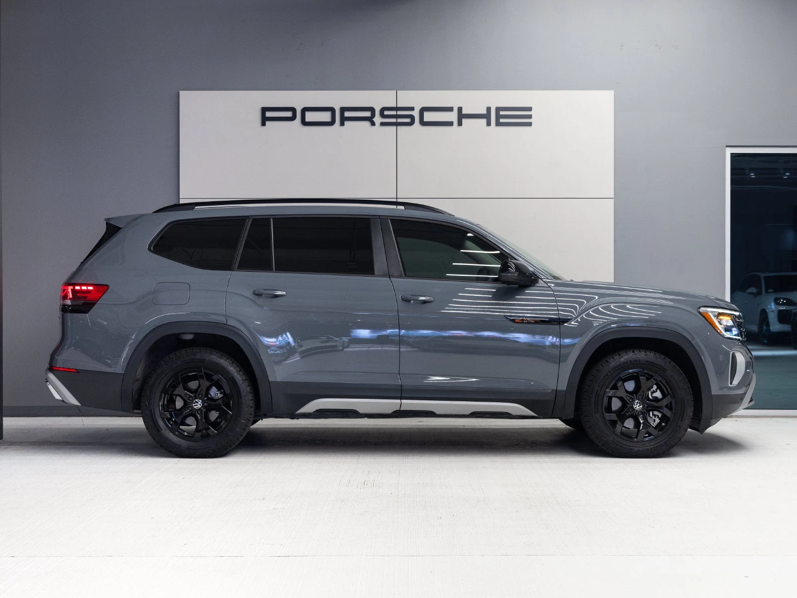 2025 Volkswagen Atlas Peak Edition, 8/20