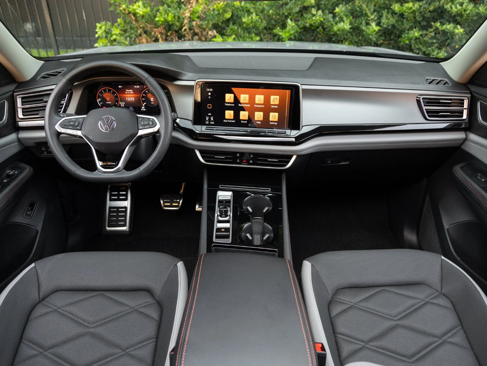 2025 Volkswagen Atlas Peak Edition, 12/20