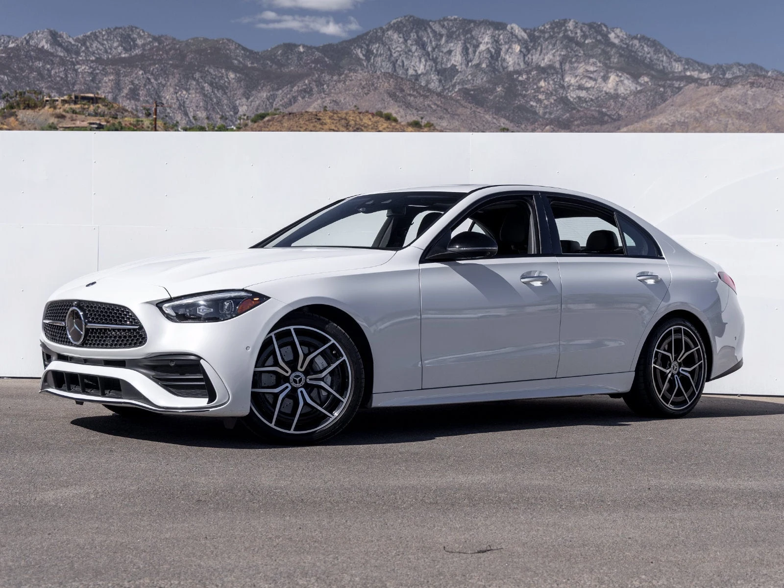 Mercedes-Benz C 300 Sedan (W206) · Manufaktur Moonlight White Metallic · Indigo Auto Group