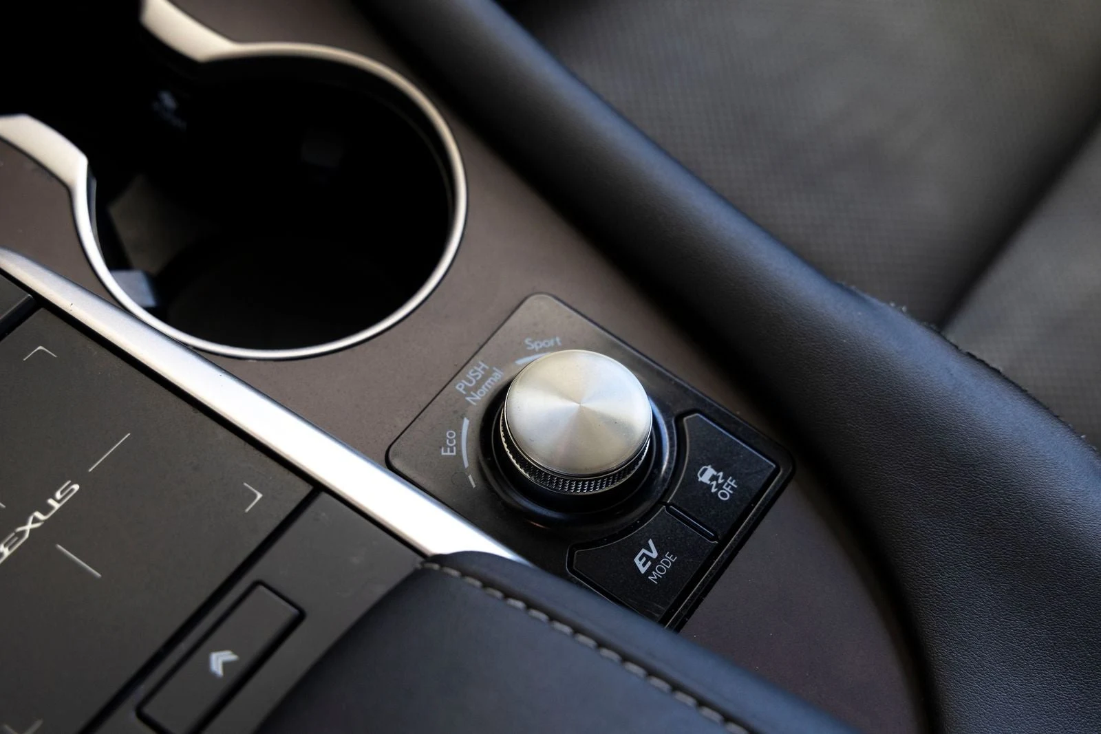 2021 Lexus RX 450h (4th Generation), 18/20