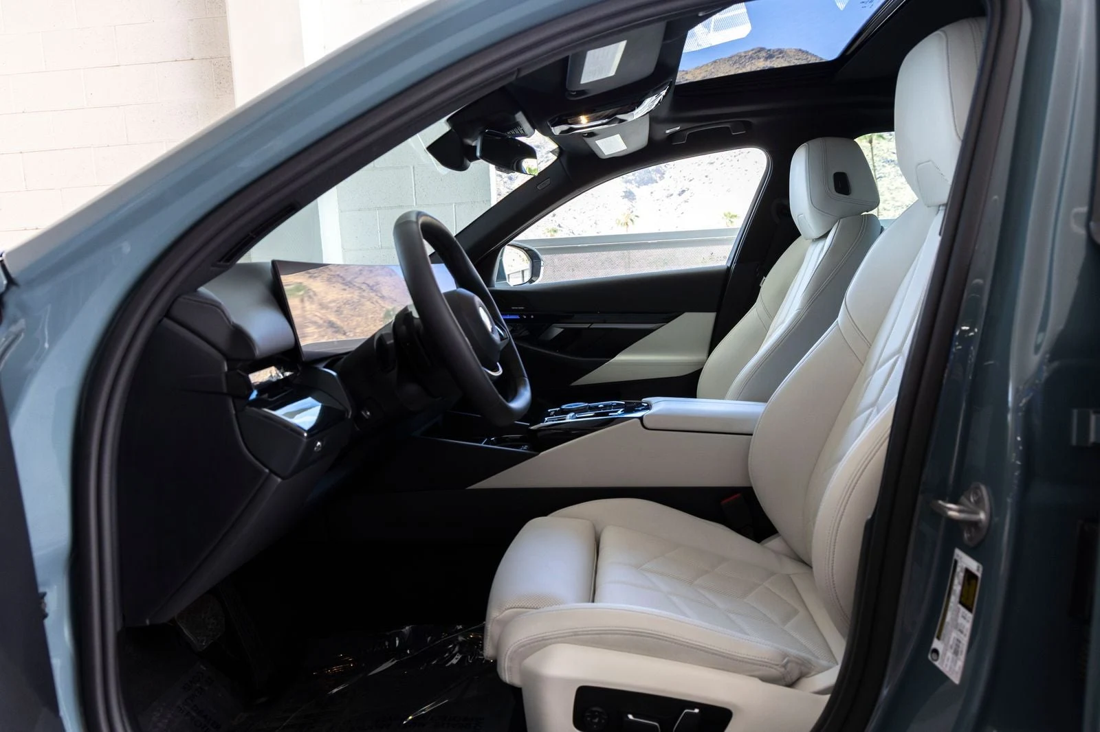2024 BMW 530i Sedan (G60), 15/20