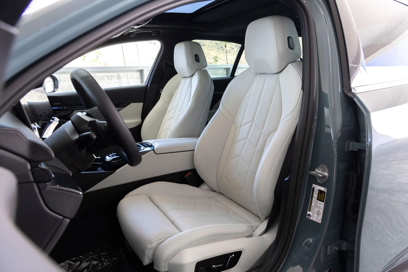 2024 BMW 530i Sedan (G60), 19/20