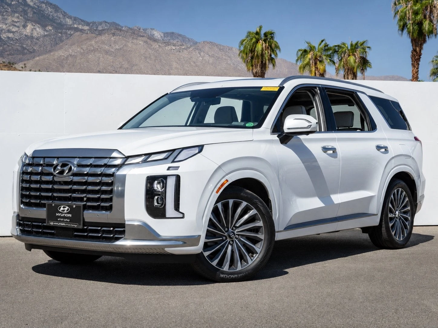 Hyundai Palisade Calligraphy (1st Generation) · Hyper White · Indigo Auto Group
