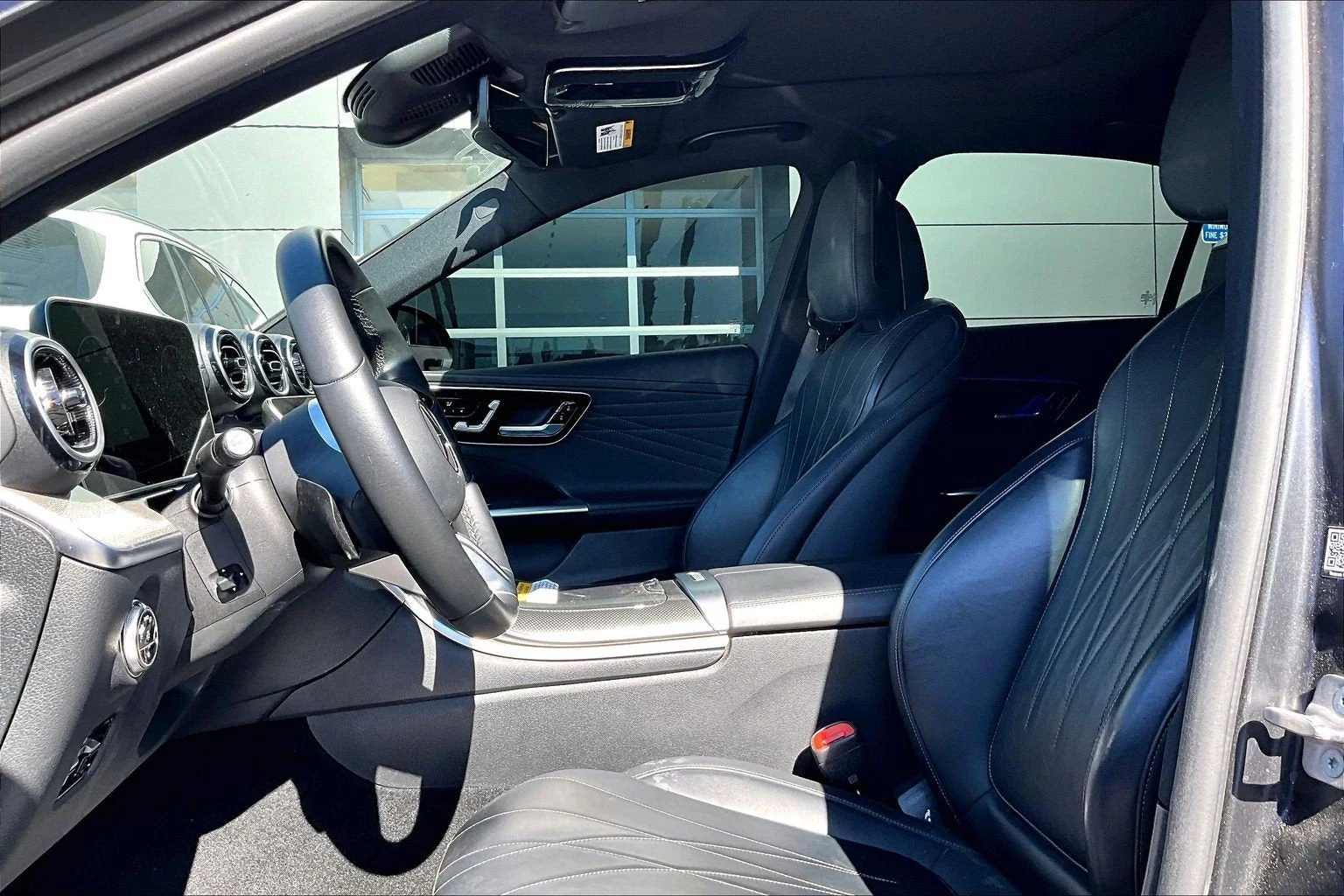 2025 Mercedes-Benz C 300 Sedan (W206), 2/2