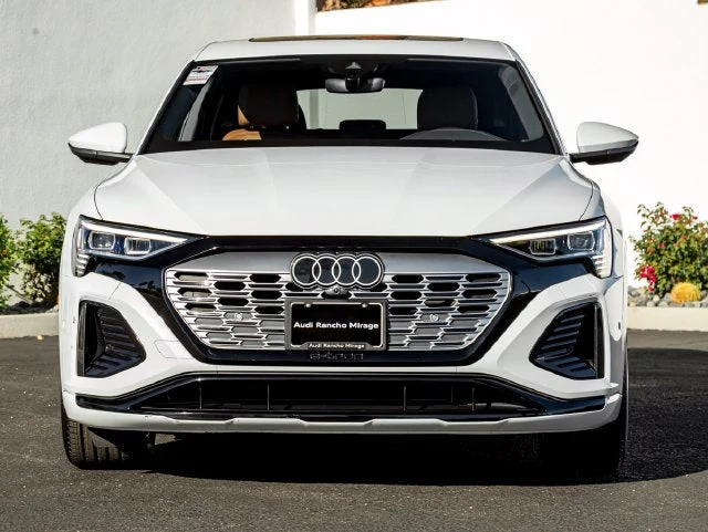 2024 Audi Q8 Sportback e-tron Premium Plus S line, 3/20