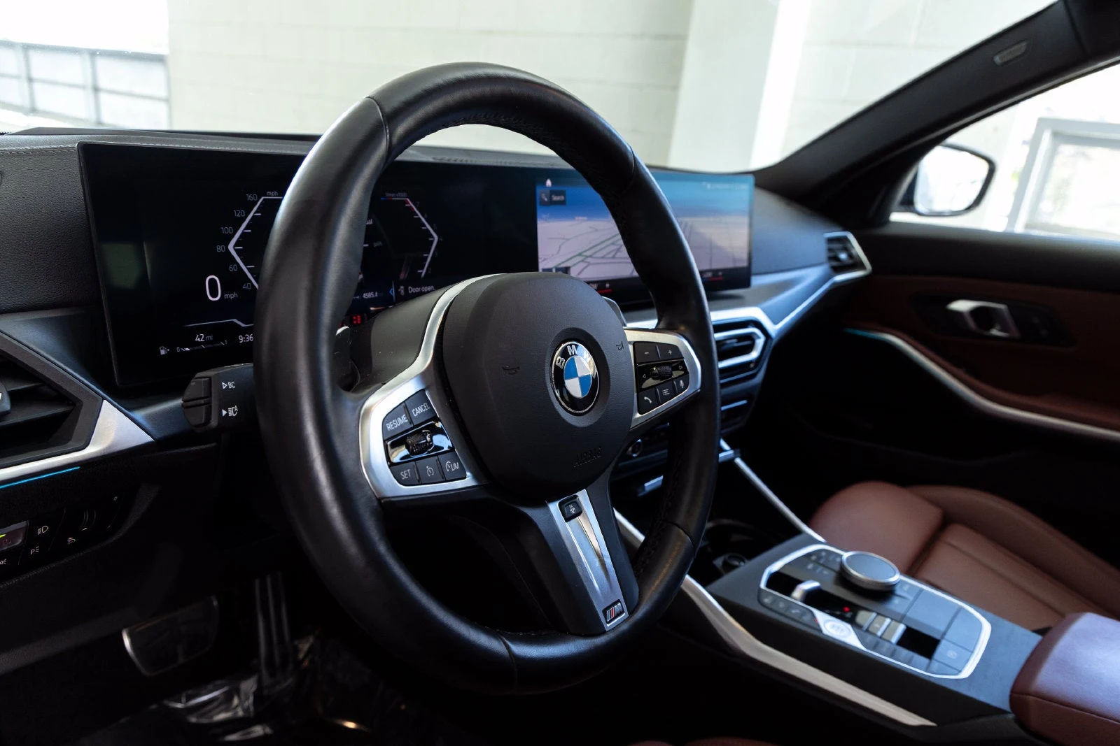 2024 BMW 330i Sedan (G20), 16/20