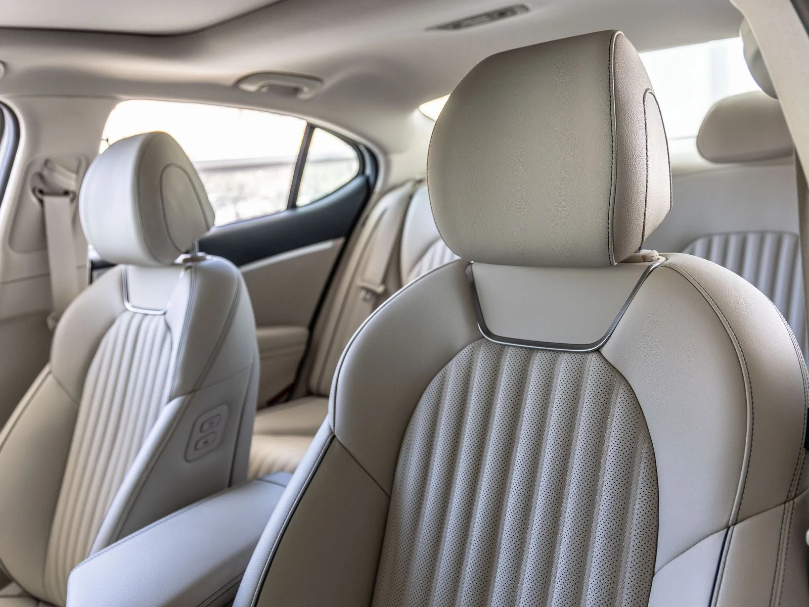 2026 Genesis G70 2.5T Prestige (2020 Update), 20/20