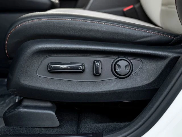 2025 Honda CR-V Hybrid Sport Touring (6th Generation), 17/20