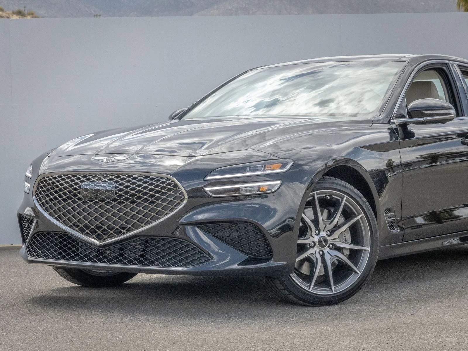 2026 Genesis G70 2.5T Prestige (2020 Update), 2/20