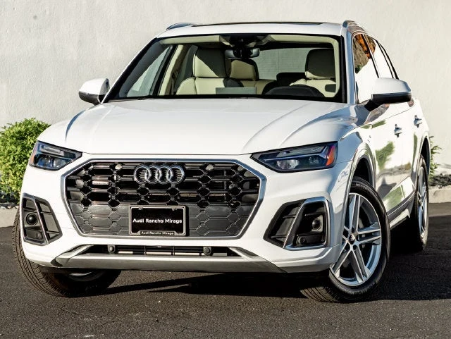 Audi Q5 55 TFSI e (FY) · Arkona White · Indigo Auto Group