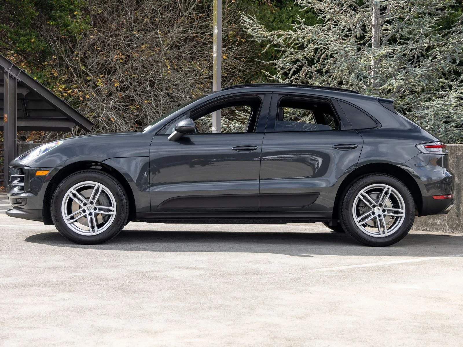2021 Porsche Macan S (95B), 2/20