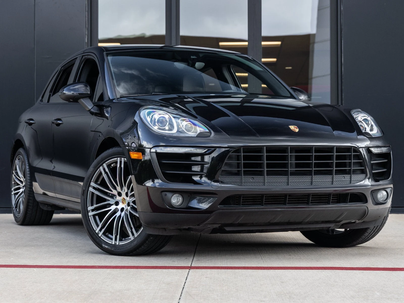 2018 Porsche Macan Sport Edition (95B), 6/20