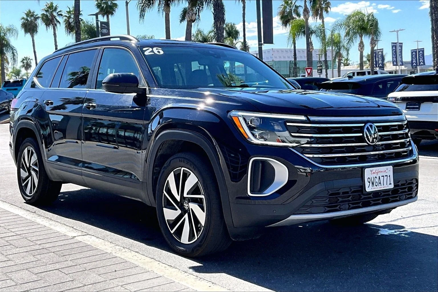2026 Volkswagen Atlas SE with Technology, 2/3