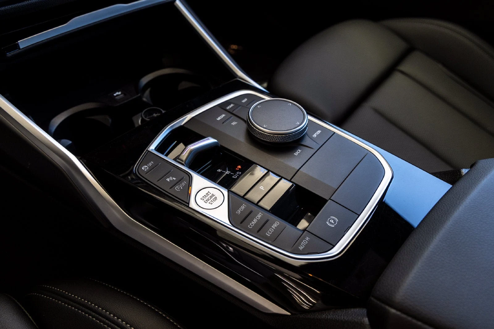 2024 BMW 330i Sedan (G20), 16/20