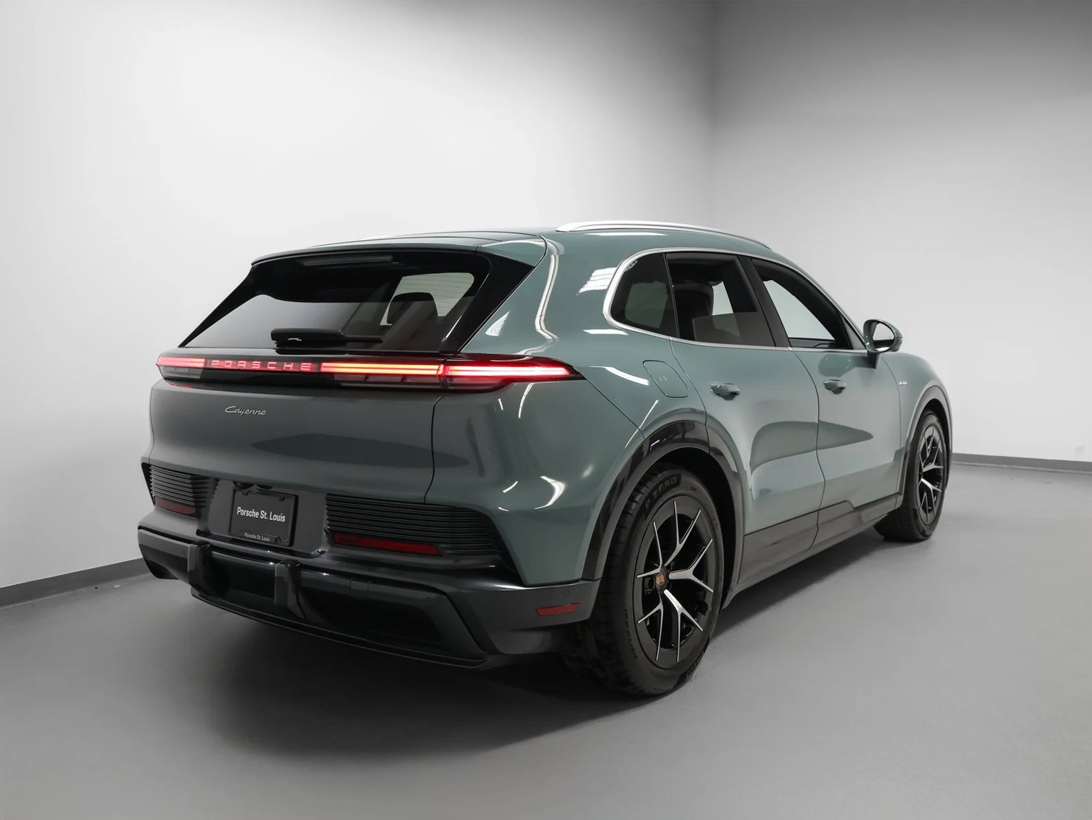 2026 Porsche Cayenne Electric (E4), 9/20