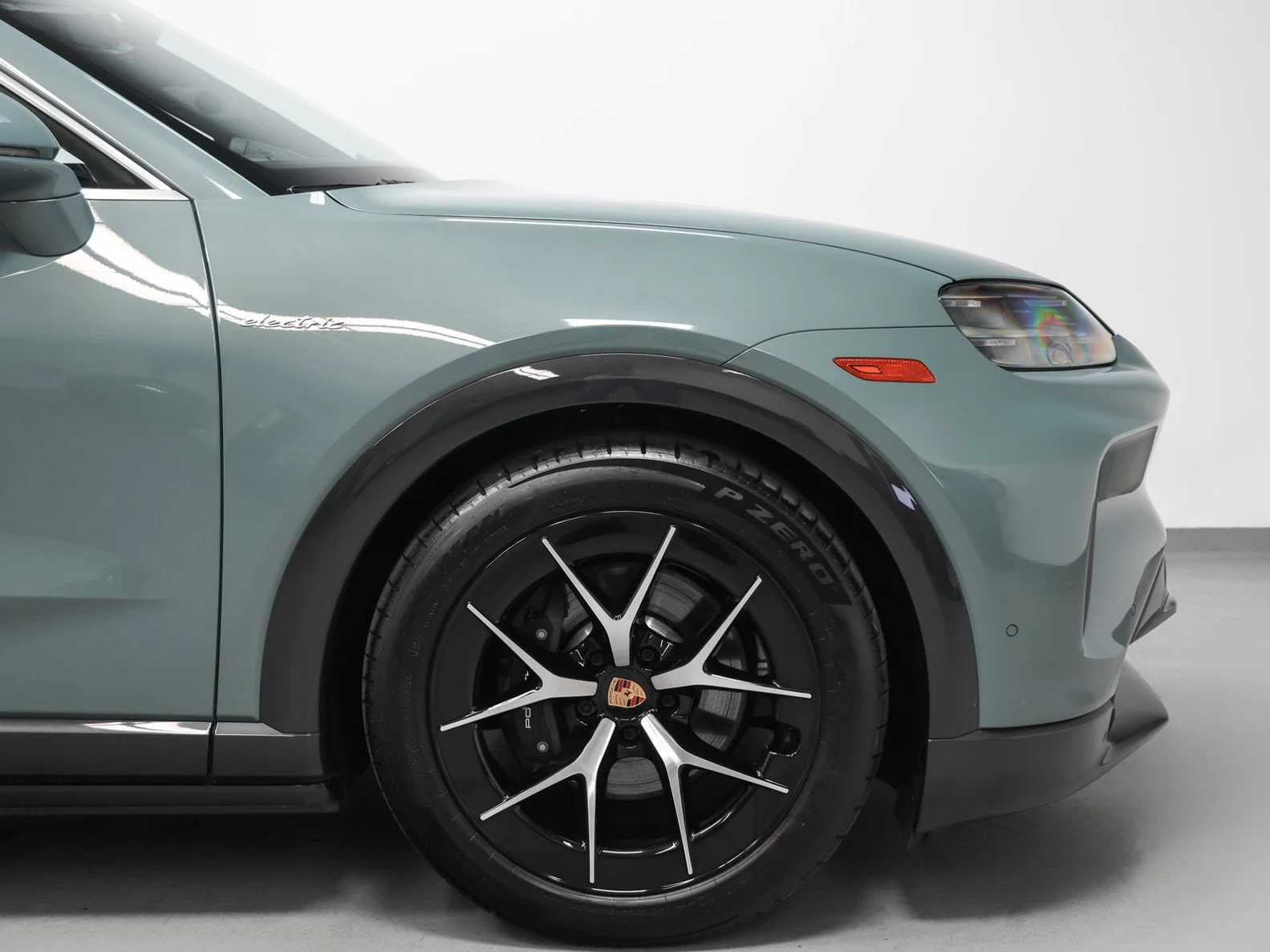 2026 Porsche Cayenne Electric (E4), 13/20