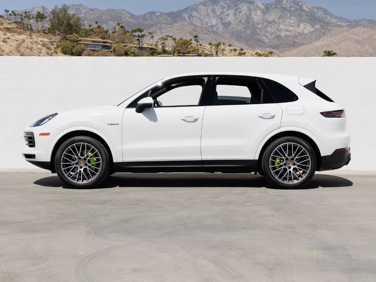 2023 Porsche Cayenne E-Hybrid Platinum Edition (3rd Generation), 2/20