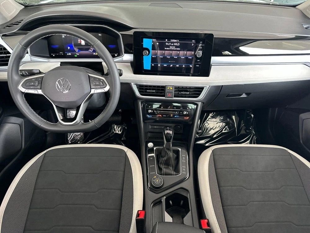 2026 Volkswagen Taos SE (2025 Update), 12/20