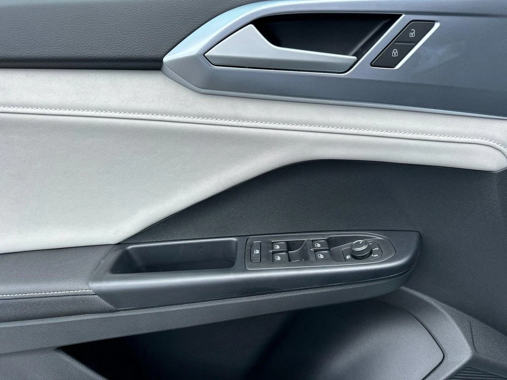 2026 Volkswagen Taos SE (2025 Update), 10/20