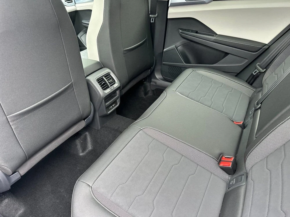 2026 Volkswagen Taos SE (2025 Update), 11/20