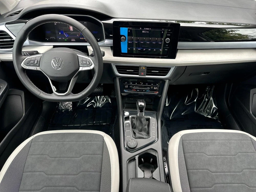 2026 Volkswagen Taos SE (2025 Update), 12/20