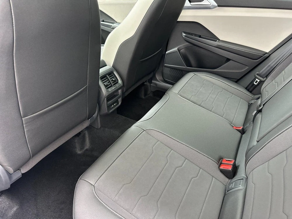 2026 Volkswagen Taos SE (2025 Update), 11/20