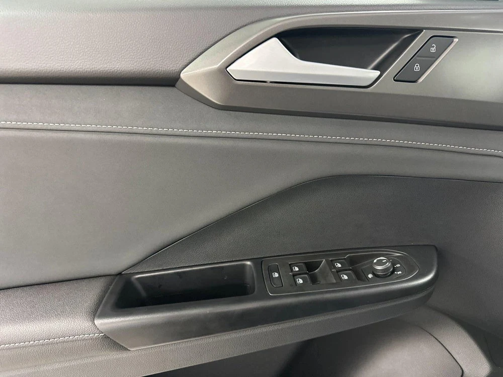 2025 Volkswagen Taos SE Black (2025 Update), 10/20